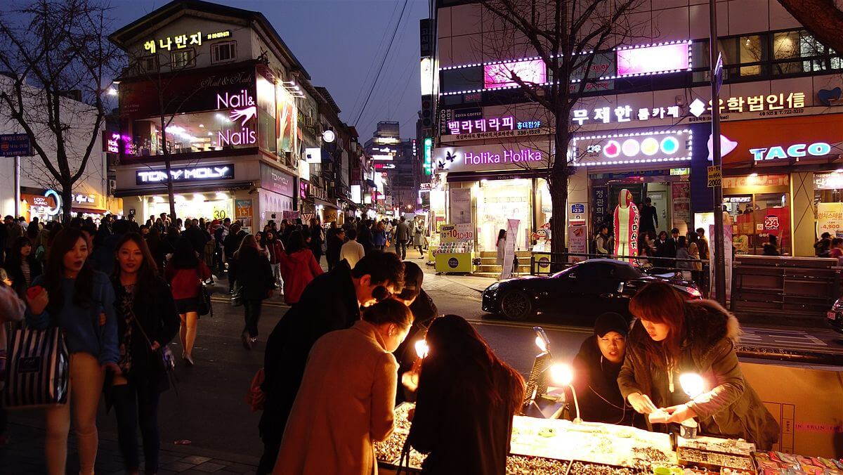 Район Hongdae в Сеуле